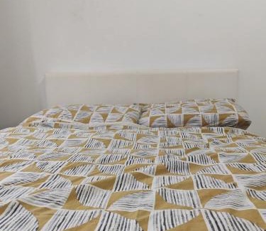 Fairfield Apartment | Spacious flat with free parking in Croydon
