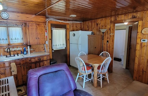 Luzerne Cabin | Spacious Four Bedroom Cabin for Northern Escape
