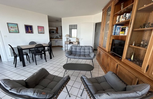 Saint-Hilaire-de-Riez Apartment | Spacious T3 with terrace facing the sea wifi ascenseur 4 people