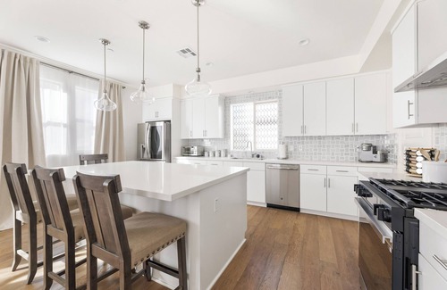 Northridge House | Spacious Furnished 3 Bedroom Home & Office - By Porto's and Extremely Walkable