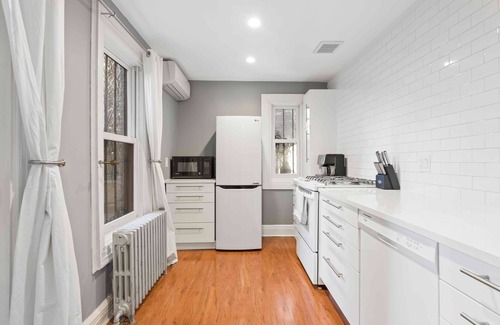 Prospect Heights Apartment | Spacious garden condo in a beautiful Brooklyn Brownstone