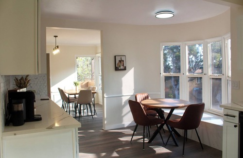 Mid-Wilshire Apartment | Spacious Gated 3Bd/2Ba – Ideal for Corporate Professionals & Traveling Nurses