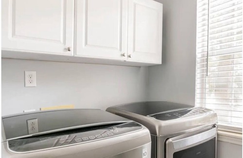 Huntersville House | Spacious Gem: Stay at CoupeDe Huntersville Your 4bd 2.5baHome Away From Home