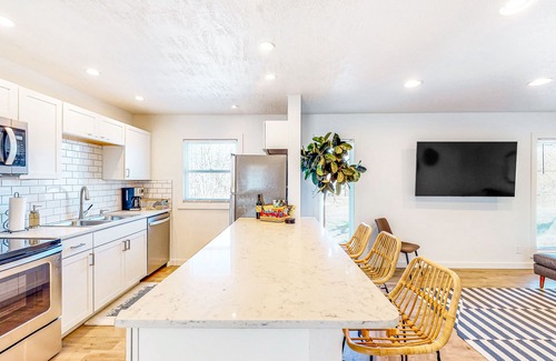 Elkhart House | Spacious gem with ample outdoor space, deck, & AC - quick drive to Notre Dame