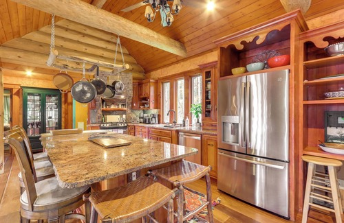 Suches House | Spacious Georgia Escape: Patio w/Stunning Views!