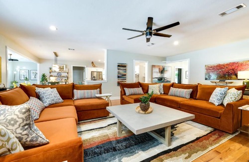 Mena Apartment | Spacious Getaway By Wolf Pen Gap 15 Acres and Pool!