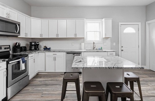 Near Northside House | Spacious Getaway for your Gen Con Group!