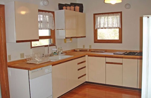 Penn Valley House | Spacious Gold Country Retreat - Peaceful & Private, River View, Mid-Term Stays