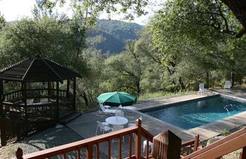 Penn Valley House | Spacious Gold Country Retreat - Peaceful & Private, River View, Mid-Term Stays