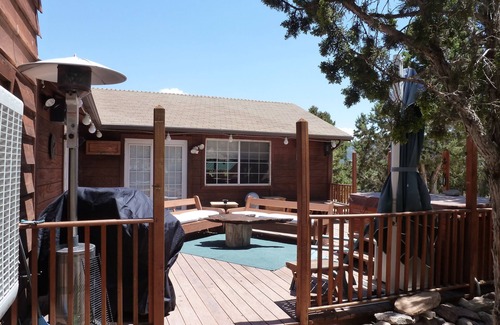 Newcastle House | SPACIOUS! GORGEOUS COUNTRY HOME TUCKED IN FOOTHILLS ON 3 ACRES! GREAT LOCATION!