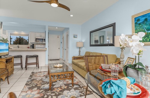 Maalaea Condo | Spacious ground floor corner condo with sea views