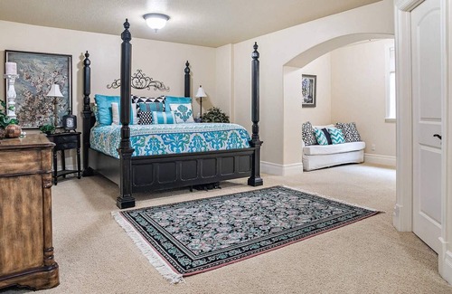 Cedar Hills Apartment | Spacious Ground Level Basement w/ Breathtaking Views of Utah Valley, Pool Table, Free Ski Rental
