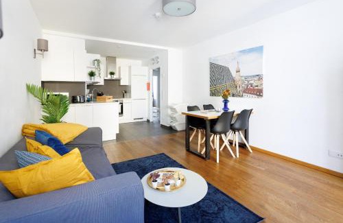Margareten Apartment | Spacious Group Apartment with Balcony