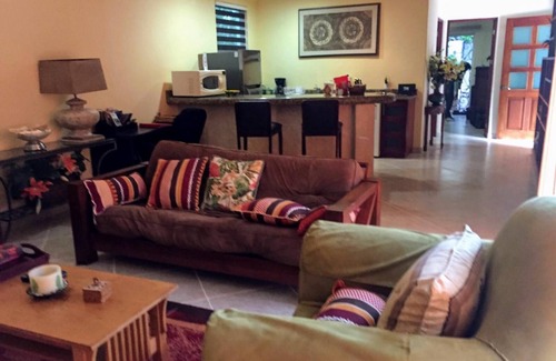 Playacar House | Spacious Guest House, Playacar Fase II - Casa Beard - Playa Del Carmen