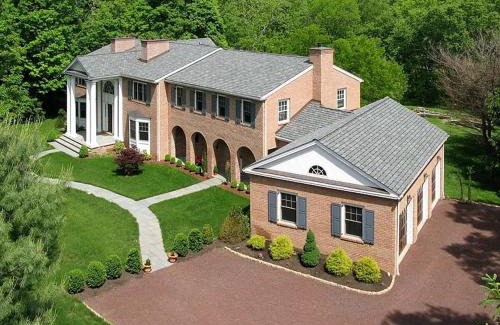 Princeton House | Spacious Guest Suite 5 Minutes to Princeton University with Free Parking