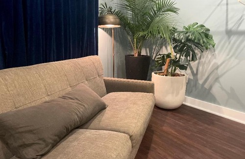 Northern Liberties House | Spacious Guest Suite - Private Entrance From Street