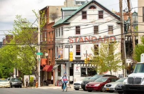 Northern Liberties House | Spacious Guest Suite - Private Entrance From Street