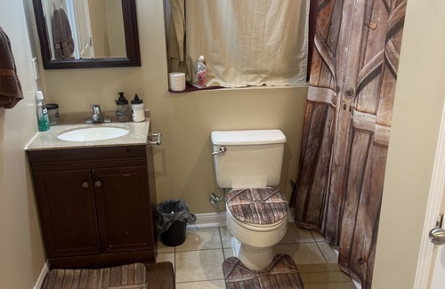 Hiram Apartment | Spacious Guestroom
