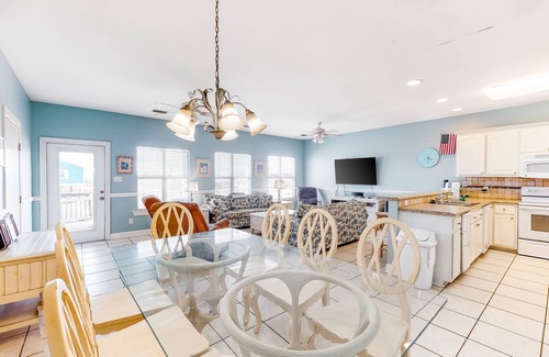 Southpointe House | Spacious Gulf Front Duplex w/a Private Pool & Free WiFi - Great for Groups