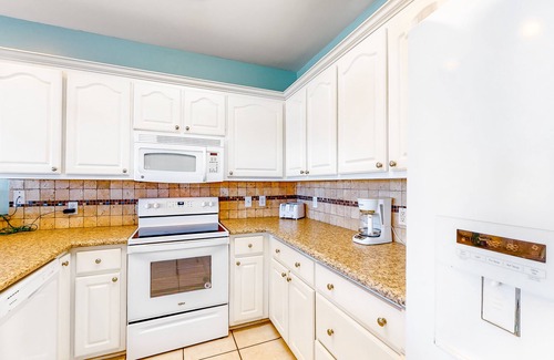Southpointe House | Spacious Gulf Front Duplex w/a Private Pool & Free WiFi - Great for Groups