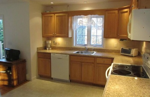 East Harwich House | Spacious Harwich Home Near Round Cove (1116)