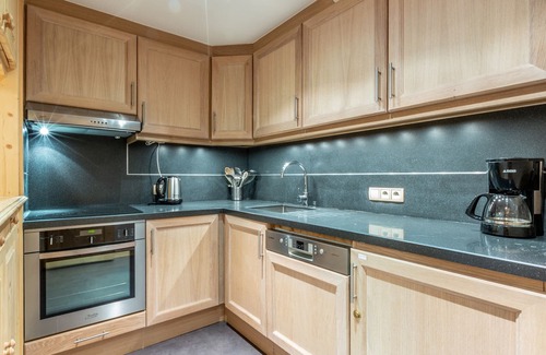 Val-d'Isere Apartment | Spacious High-Standard Apartment with WiFi, Parking, South-Facing Balcony Near Slopes