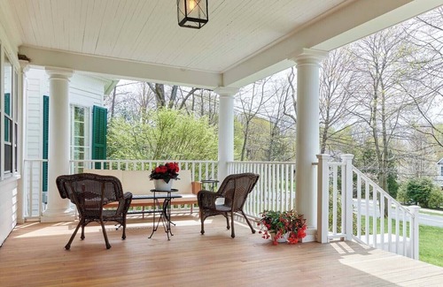 Lenox House | Spacious Historic 9-bedroom Inn in charming Lenox. Equipped with full kitchen.