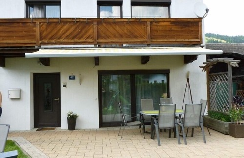 Kitzbuehel House | spacious holiday home for 9 people with sauna and cellar bar in Kirchberg