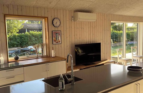 Bog By House | Spacious holiday home on Bogø