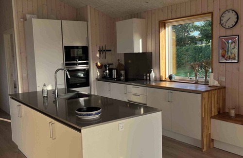 Bog By House | Spacious holiday home on Bogø