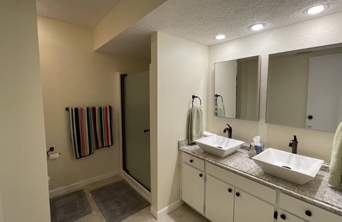 Savannah House | Spacious home 15 minutes from downtown shopping, dining waterfront entertainment