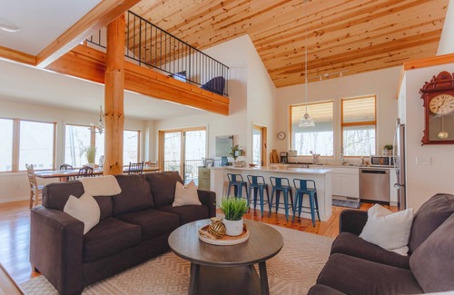 Michiana House | Spacious Home, 350 FT From Stop 42 Beach!