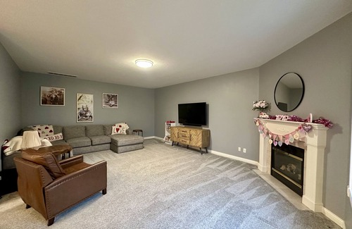Bloomington House | Spacious home 5 miles from IU