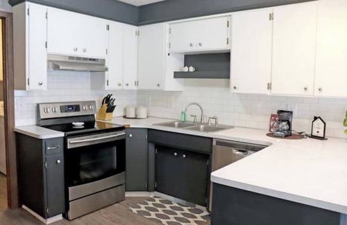 Bismarck House | Spacious Home Away From Home!
