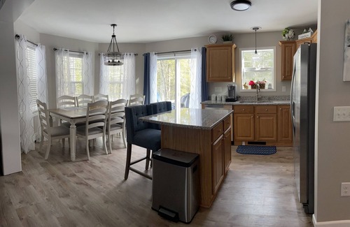 Laconia House | Spacious Home for 14 Guests Near Lake Winnisquam – Close to Everything!