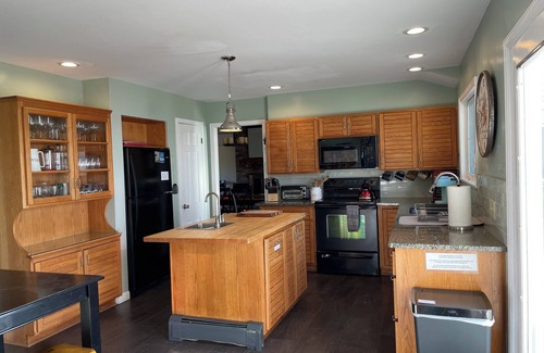 New North End House | Spacious home for your visit to Burlington!