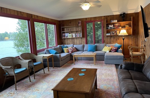 New North End House | Spacious home for your visit to Burlington!