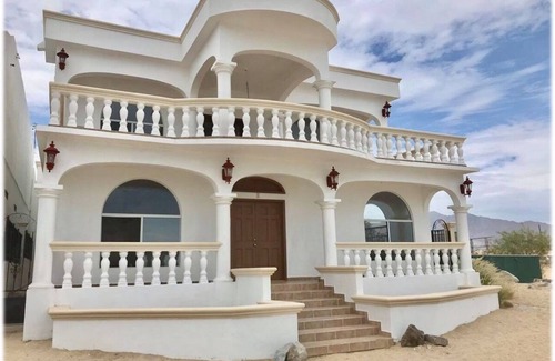 Villas de Las Palmas House | Spacious Home Great for a Family Vacation Right on the Beach!