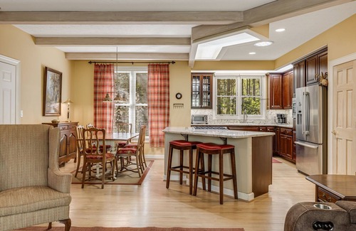 Flat Rock House | Spacious Home in the Heart of Flat Rock w/Hot Tub, Ping Pong & Pool Table