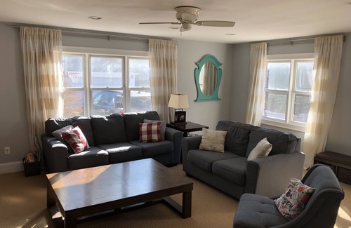 Whitefish Bay House | Spacious home in Whitefish Bay