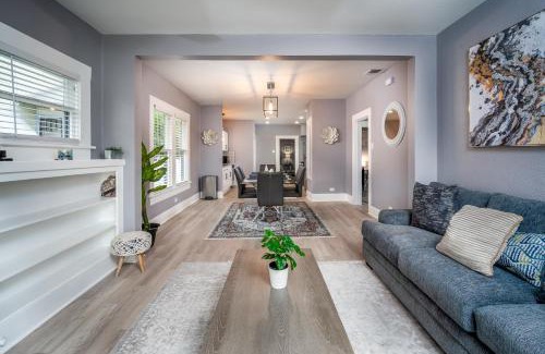 Beacon Hill House | Spacious Home Near Downtown San Antonio