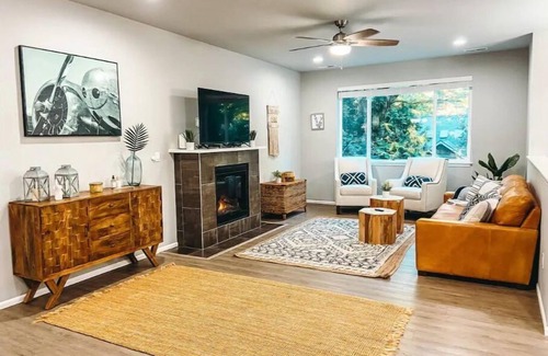Sudden Valley House | Spacious Home Near Lake Whatcom and Galbraith Trails