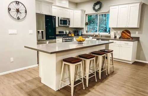 Sudden Valley House | Spacious Home Near Lake Whatcom and Galbraith Trails