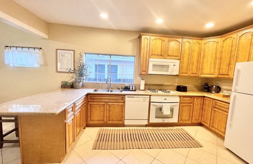 Southeastern Sacramento House | Spacious home near UC Davis med Midtown & Cal Expo