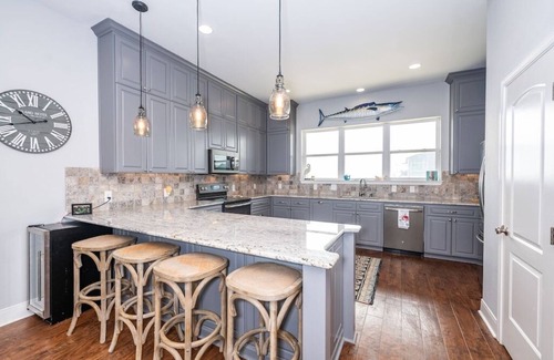 Cedar Lane House | Spacious Home on ICW w/Fabulous Patios on Sargent Beach & ICW Side!