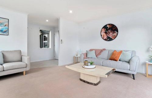 Tauranga House | Spacious home on landing drive