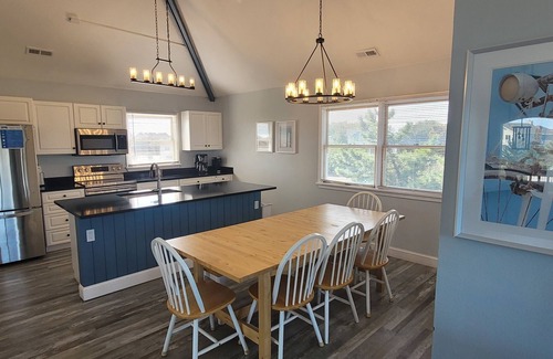 Ocean Hill House | Spacious Home, Private Pool&Spa~2 minute walk to the beach!