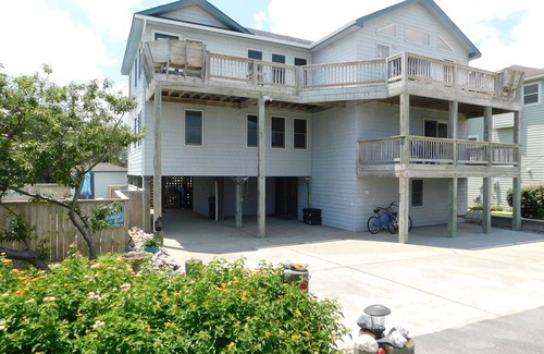 Ocean Sands House | Spacious home,saltwater heated pool, game room, volleyball,ocean views & Tennis