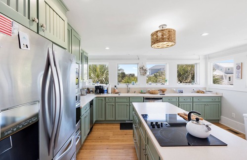Bald Head Island House | Spacious Home with Ocean Views from Primary Suite, 4BR, 3BA, SB location
