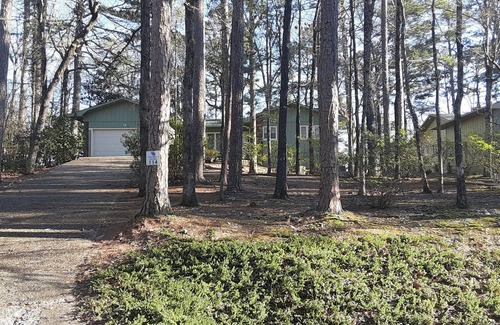 Hot Springs Village House | Spacious Home With Wifi, Garage, and BBQ on the Deck - Unit 0114 by Redawning